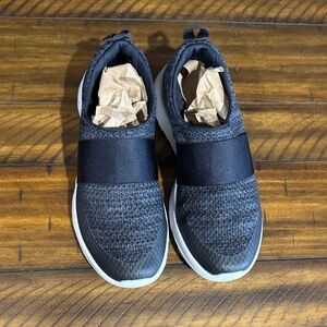 Women's Black SkechersGen 5 Air Cooled Goga Mat Shoes